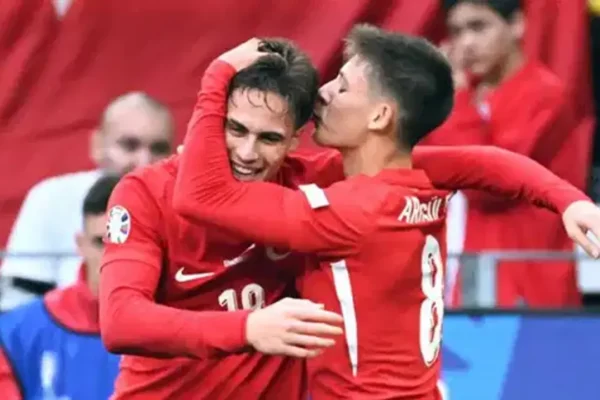 Türk futbol tarihinin en değerli oyuncusu belli ol...