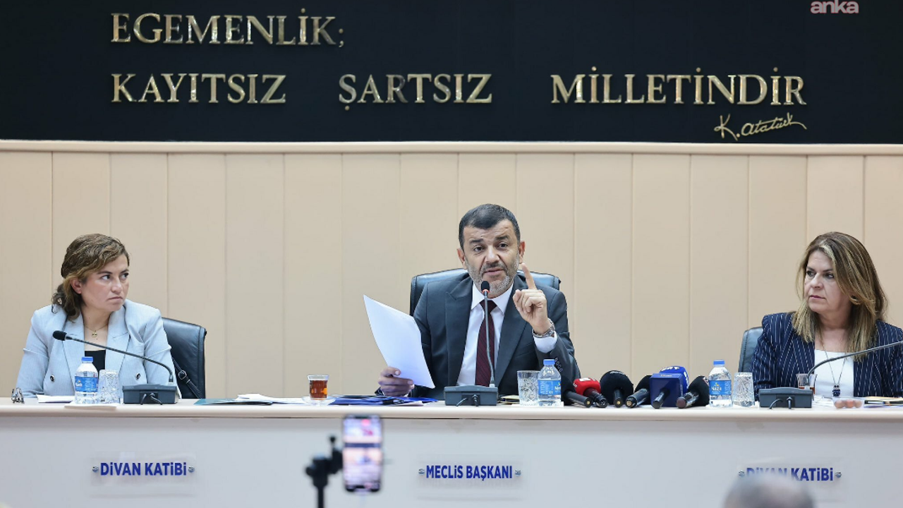 Çavuşoğlu’ndan Bakanlığın kararına isyan: Belediyenin malına çöktürtmem!