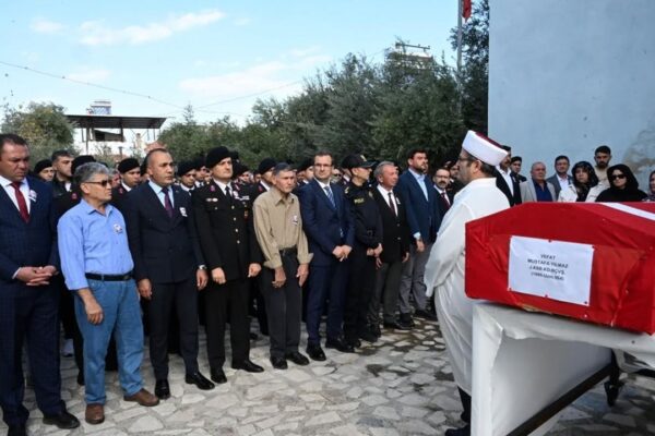Astsubay Mustafa Yılmaz son yolculuğuna uğurlandı