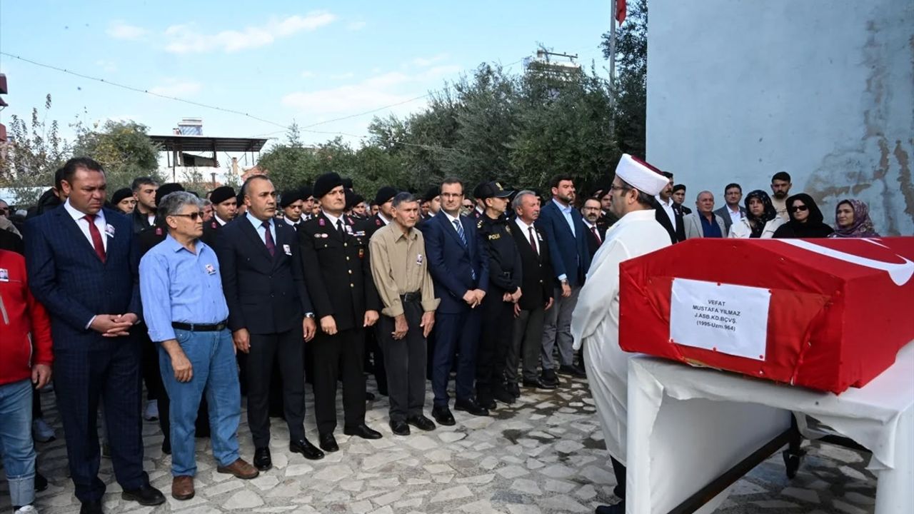Astsubay Mustafa Yılmaz son yolculuğuna uğurlandı