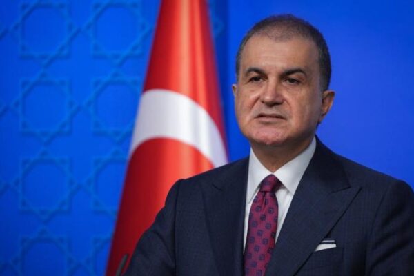 Ömer Çelik’ten CHP Genel Başkanı Özel’...