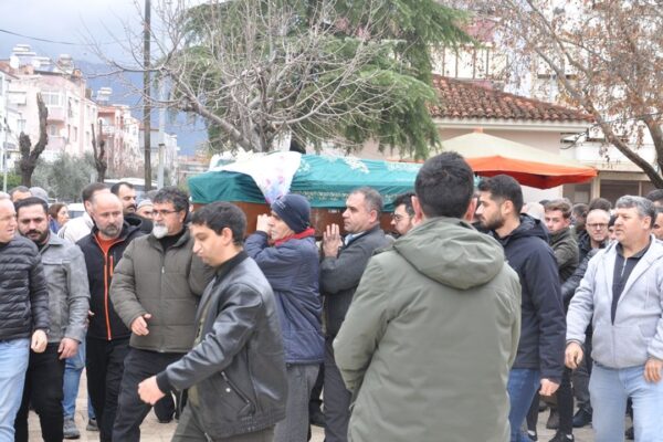 Kazada can vermişti… Son yolculuğuna uğurlan... Kazada can vermişti… Son yolculuğuna uğurlan...