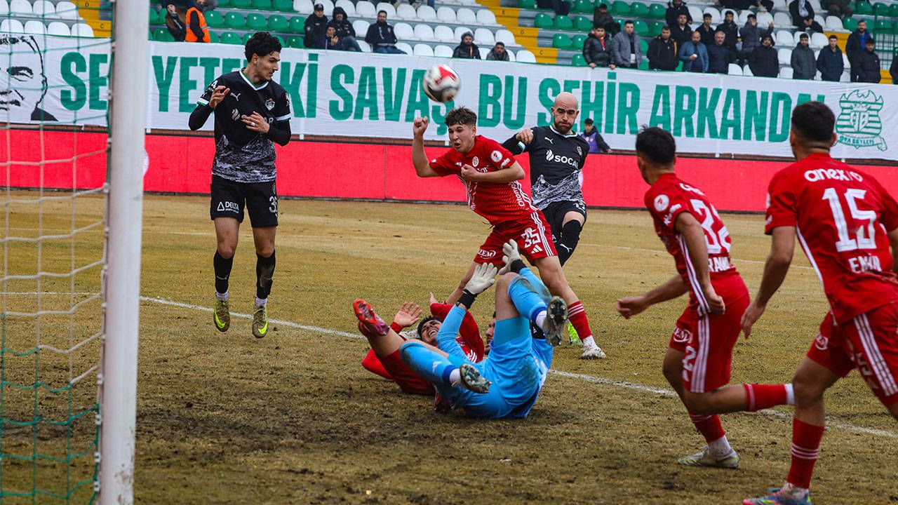 Kupada sürpriz sonuç: Süper Lig ekibini 6 golle geçti