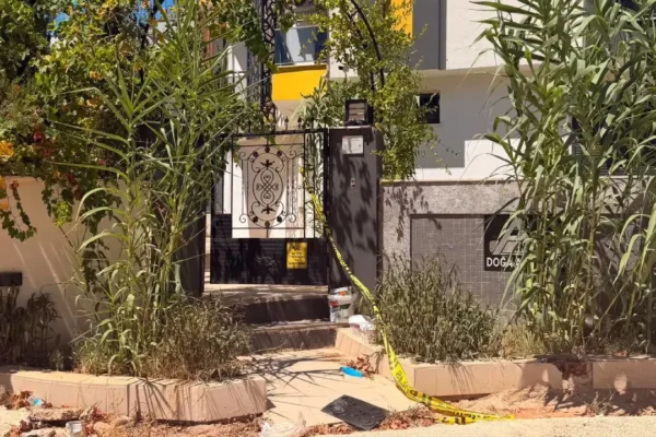 Erkek dehşeti: Eski sevgilisini öldürüp intihar et... Erkek dehşeti: Eski sevgilisini öldürüp intihar et...