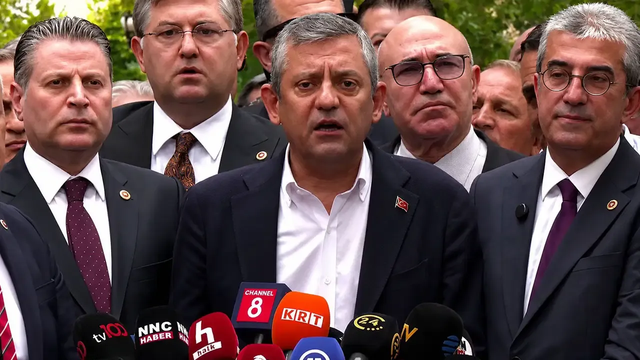 Özel’den kritik açıklamalar… İlk toplantının yeri belli oldu!