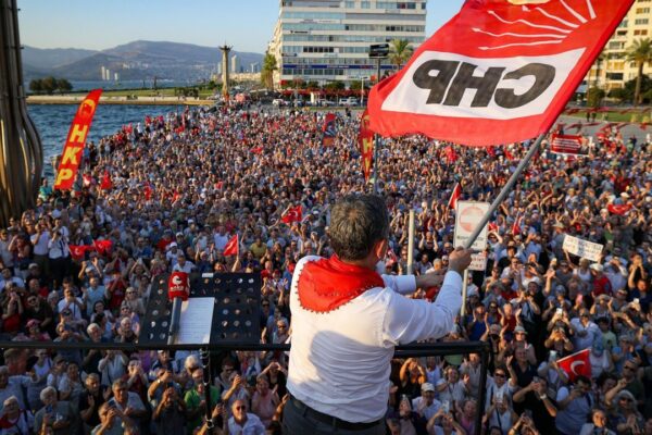 Gazeteci Sevinç açıkladı… Yeni Parti’ye İzmir’den ...